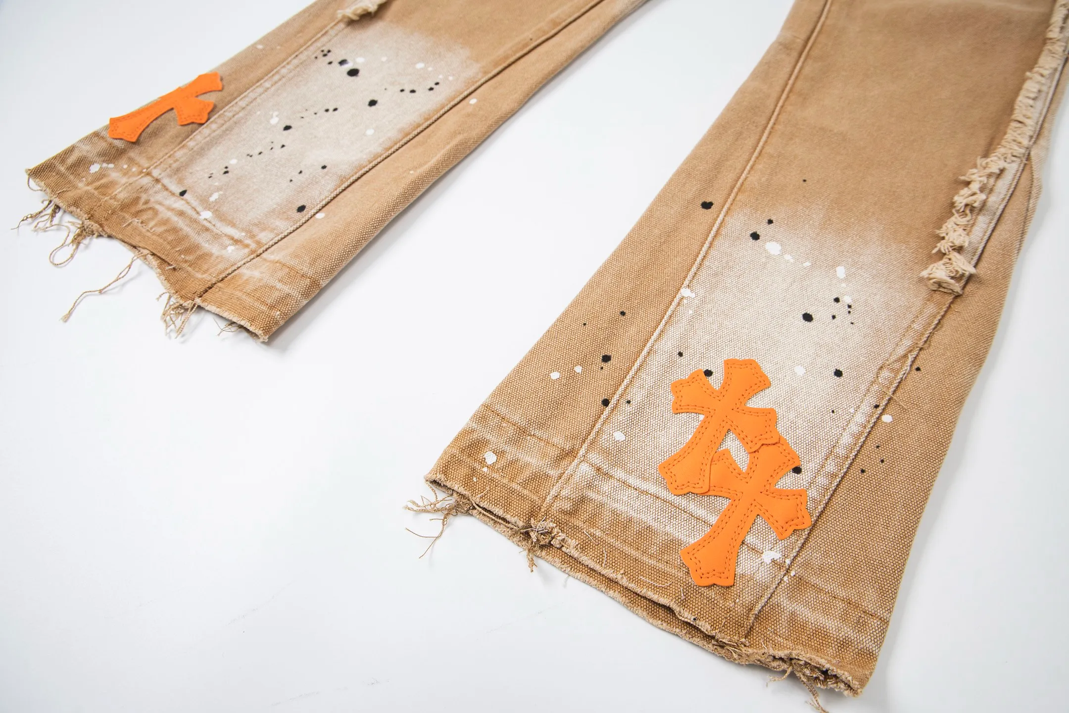 #8200 P260💰 Independent GALLERY DEPT. Vintage splash-ink splicing khaki orange cross loose washed flared jeans - truly restore the ultimate vintage texture - original hardware accessories washed and other elevators, QR code analysis are all purchased from the original factory, high degree of restoration, you are welcome to compare with certain products ~ - three-dimensional version Loose and comfortable, not picky about the figure, tall and slim, factory Seiko, original quality control, same style for men and women, can be matched with couples, versatile recommendation Essential jeans for all seasons - sizes: 28 30 32 34 36